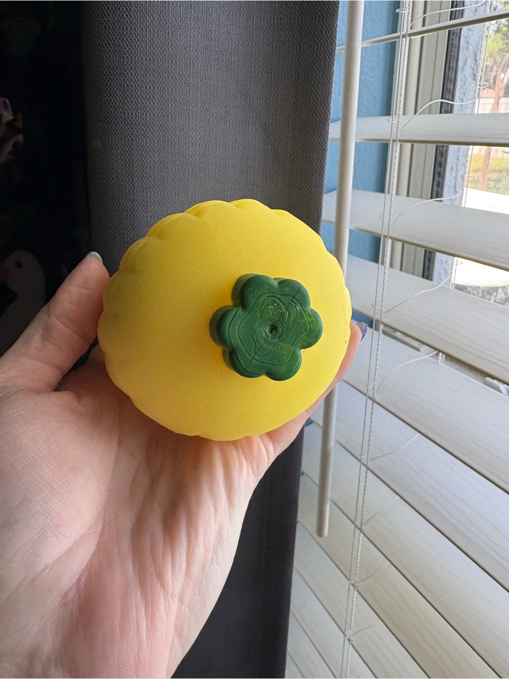 Jumbo corn squishy - Picture 2 of 3